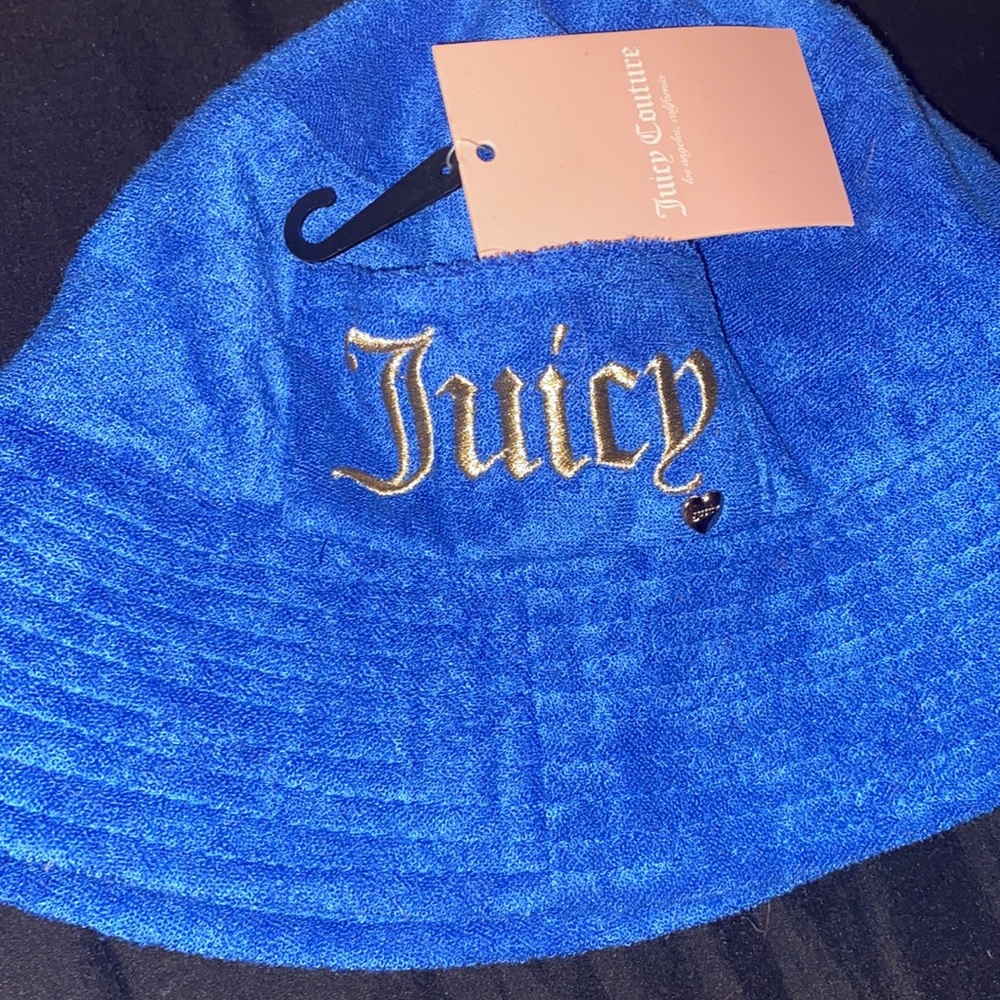 Furry soft texture , juicy couture brand new . Y2K vibes